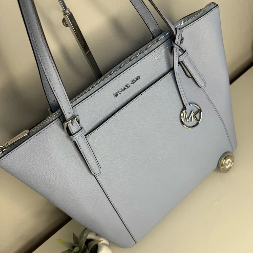 MICHAEL KORS Pale Blue Leather Ciara Tote + Purse Hook in Pale Blue - NWT - Picture 4 of 10